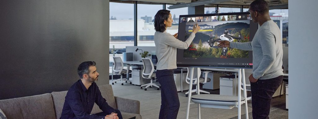 תיקון Surface hub - Surface